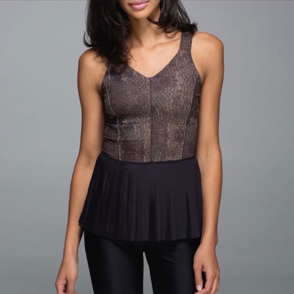 Lululemon city tank pleated peplum top sequin print